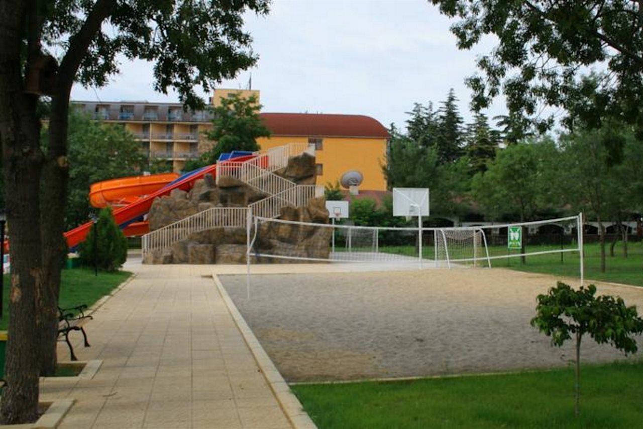 Hotel Iskar & Aquapark Napospart Kültér fotó