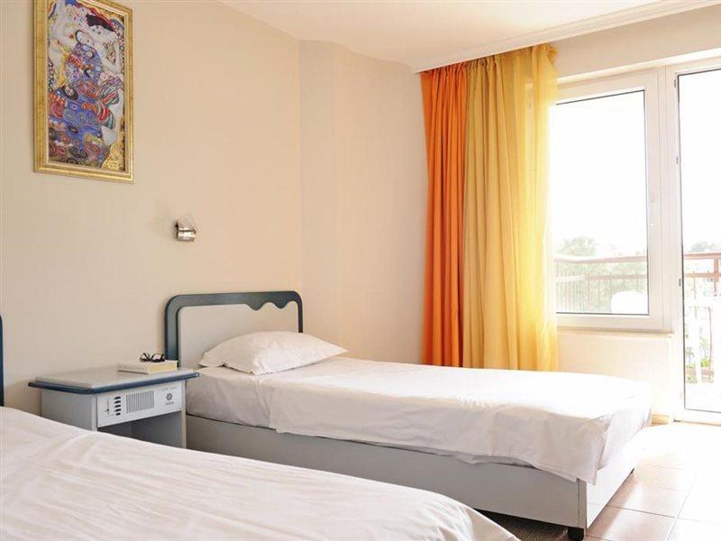 Hotel Iskar & Aquapark Napospart Kültér fotó
