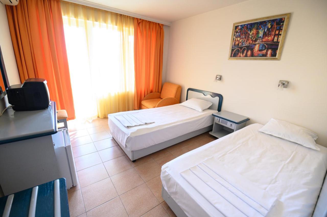 Hotel Iskar & Aquapark Napospart Kültér fotó