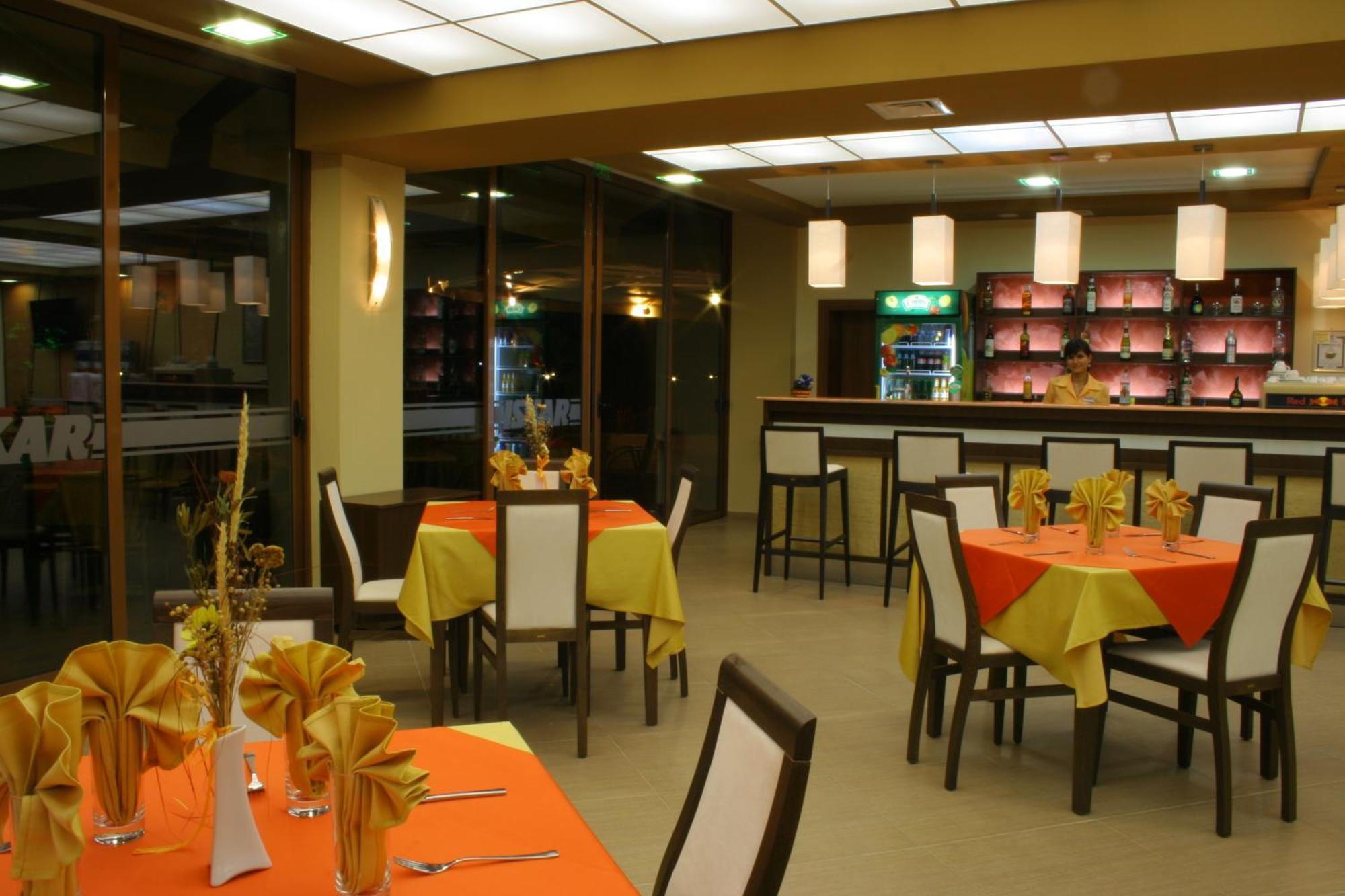 Hotel Iskar & Aquapark Napospart Kültér fotó
