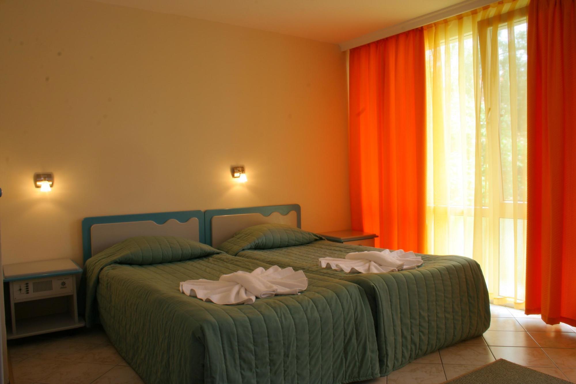 Hotel Iskar & Aquapark Napospart Kültér fotó